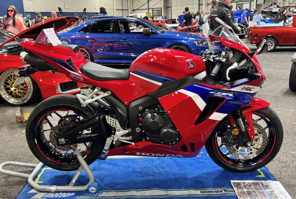 BEST PERFORMANCE SPORTS BIKE